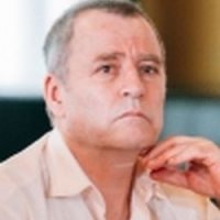 Михаил Костинов