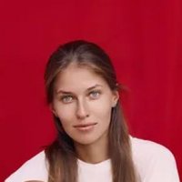 Юлия Хлопова